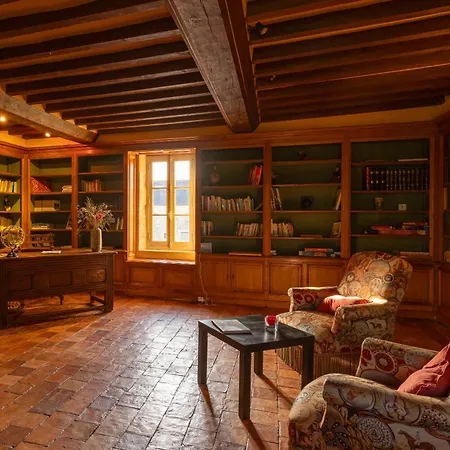 Holiday home Chateau De Monceaux 5mn De Proche Bayeux