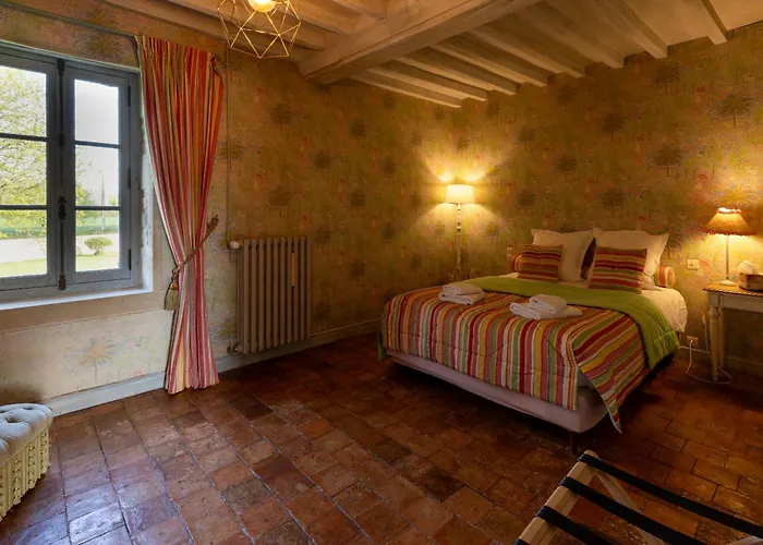 Chateau De Monceaux 5mn De Proche *