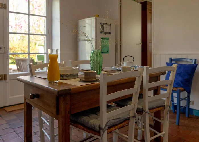 Chateau De Monceaux 5mn De Proche Bayeux